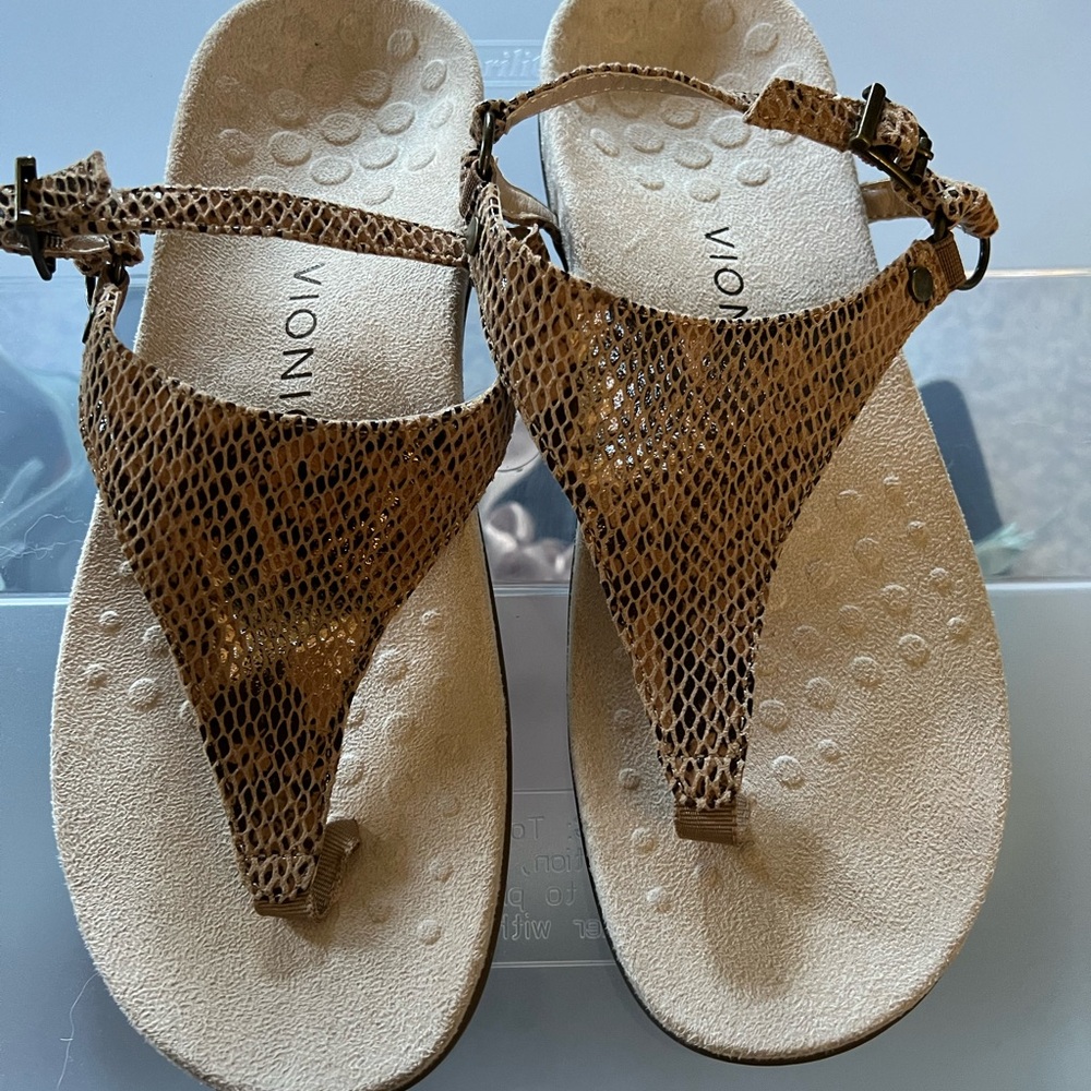 Vionic Sandals - Size 9 - New Without Tags! - image 3